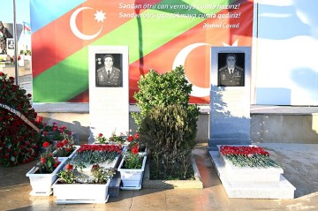 Milli Qəhrəman Polad Həşimovun məzarı ziyarət edilib -
