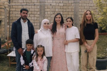 Leyla Əliyeva və Arzu Əliyeva Xızıda “Gənc arıçı” layihəsinin iştirakçısı ilə görüşüb