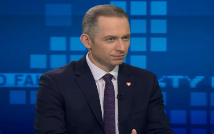 Polşa MN: Hərbçilərə hava məkanını pozan bütün obyektləri vurmaq hüququ verilib