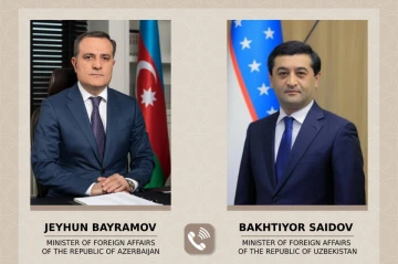 Azerbaijani FM holds phone conversation with Uzbek counterpart