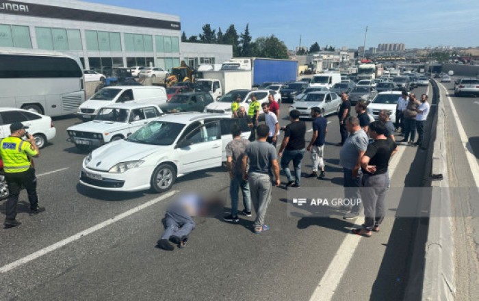 Bakı-Sumqayıt yolunda maşın piyadanı vurub