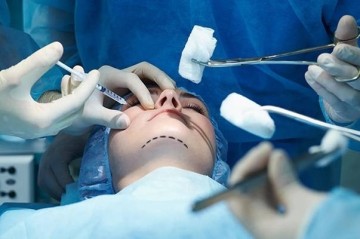 Yoxlamalar estetik əməliyyatı bahalaşdırdı -