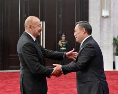 President Ilham Aliyev arrived at Yrys Ordo Congress Hall in Bishkek to attend SCO Plus format meeting
