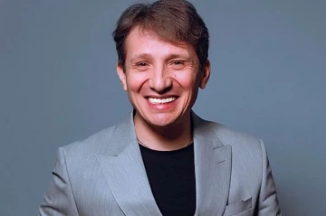 Azər Axşam: "Deyirlər, ora sənin yerin deyil, sanki pozğunxanaya getmişəm"
