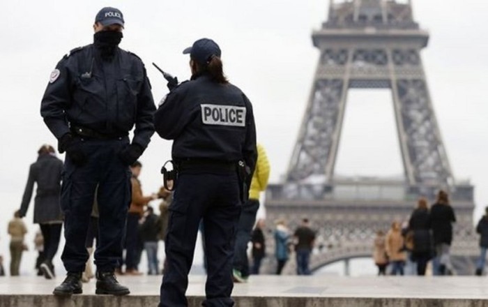 Fransada terror aktları hazırlamaqda şübhəli bilinən şəxslər saxlanılıb