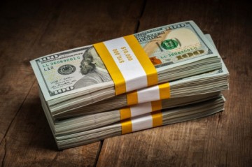 Mərkəzi Bank: Nağd xarici valyutanın alışı satışını 423 mln. dollar üstələyib
