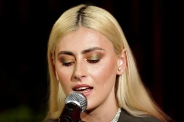 Leyla Əfəndiyeva müğənni Albina Pyakşevanın sağ olduğunu açıqladı -