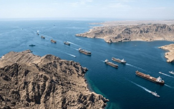ABŞ Hörmüz boğazından 1 milyard barel neftin daşınmasına kömək etdiyini açıqlayıb