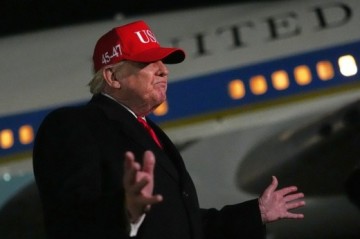 Trump: U.S. to blockade ships entering or exiting Iranian ports