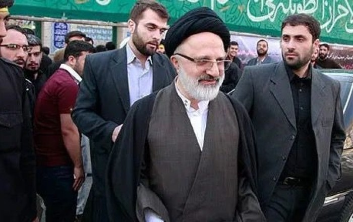 Xameneinin komandiri İrandan qaçmaq üçün Rusiya ilə danışıqlar aparır! Tehran rejimi çöküş ssenarisinə hazırlaşır - ŞOK
