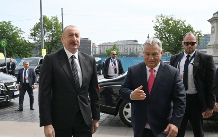 Prezident İlham Əliyev Budapeştdə TDT-nin Dövlət Başçıları Şurasının qeyri-rəsmi Zirvə görüşündə iştirak edib -