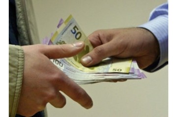 Gecikdirilmiş 45 min manat pul işçilərə ödənildi