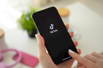 Azərbaycanda məktəblərdə Tiktoka giriş bloklandı
