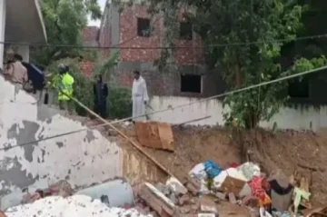 Seven dead after wall collapse in India's capital