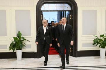 Əliyev-Pezeşkian görüşündəki detal İranı qarışdırdı –