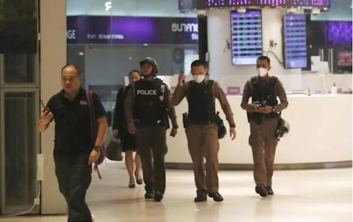 Taylandda ticarət mərkəzinə silahlı hücum edildi