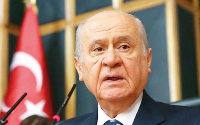 Bağçalıya maraqlı hədiyyə - Putin, Tramp, Makron... -