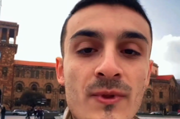 Bu video Ermənistanı qarışdırdı - bu gənc İrəvanın baş meydanından Azərbaycan üçün bunu etdi -