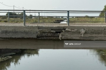 Zərdabda 60 illik körpü qəzalı vəziyyətdədir - FOTO
