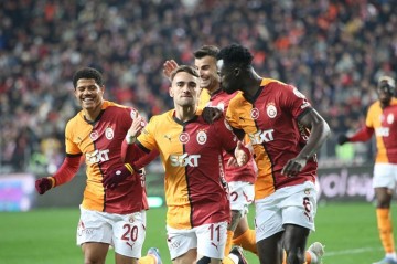 Türkiyə Superliqasında "Qalatasaray" turu itkisiz başa vurub