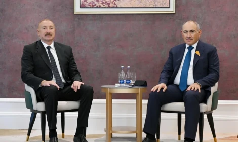 İlham Əliyevlə Paşinyan arasında görüş keçirilib -