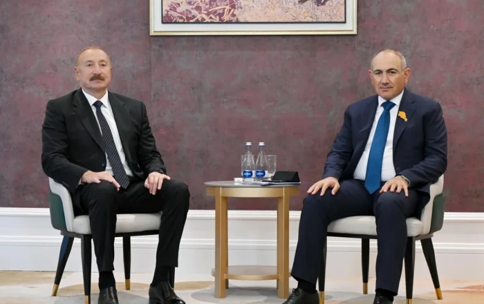 İlham Əliyevlə Paşinyan arasında görüş keçirilir - FOTOLAR