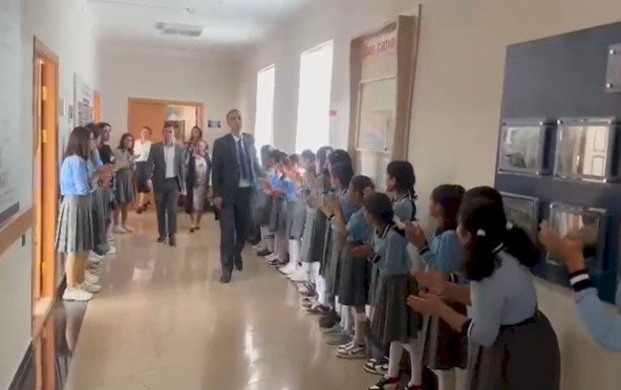 15 il direktor işlədi, görün necə yola saldılar - VİDEO