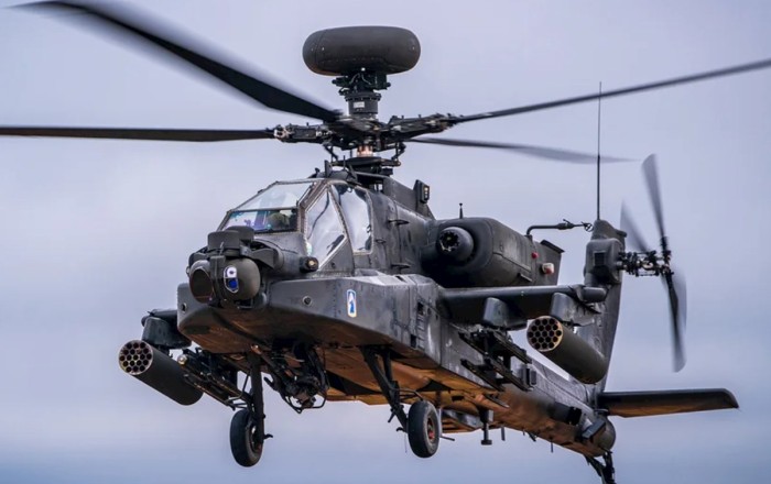 Hörmüz boğazı ərazisində ABŞ-nin "Apache" zərbə helikopteri qəzaya uğrayıb
