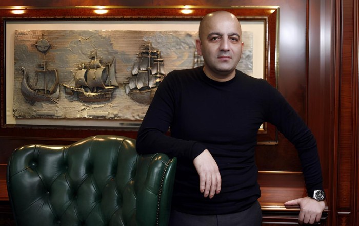 Mübariz Mənsimovun gəmisi vuruldu -