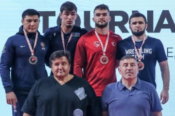 Azərbaycan güləşçiləri Türkiyədə keçirilən Memorialı 8 medalla başa vurublar
