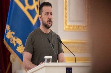 Zelenskyy signs law lowering Ukraine’s conscription age from 27 to 25
