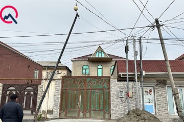 “Bilmirik nə dirəyidir, övladımızın, evimizin üstünə düşə bilər” -
