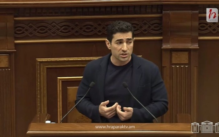 Ermənistan parlamentində dava: Köçəryanın oğlu hədələndi –